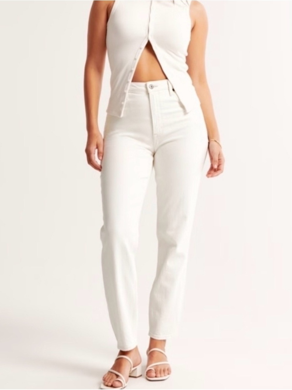 Abercrombie & Fitch High-Rise Straight Leg Jeans in White- Long